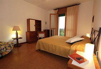La Feluca Hotel 2*